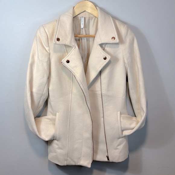 Bettina Liano Lux Cream Coat with Rose Gold Detailing XS - Picture 5 of 7